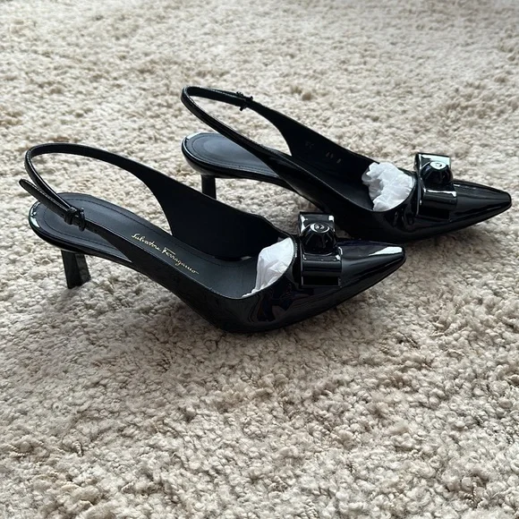Salvatore Ferragamo Karine Black Patent Leather Pump NWT - Picture 4 of 13